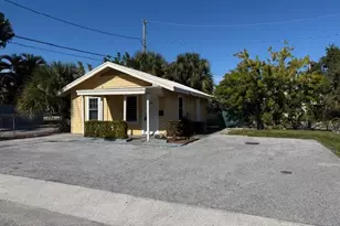 400 Metcalf Ct, West Palm Beach, FL 33407 - Photo 1