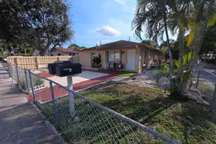 1024 McIntosh St, West Palm Beach, FL 33405 - Photo 1
