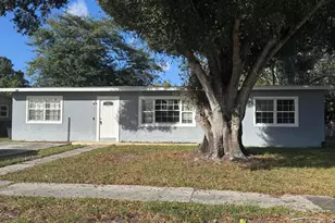 151 SE Castana Ct, Port Saint Lucie, FL 34983 - Photo 1