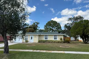 486 NE Solida Cir, Port Saint Lucie, FL 34983 - Photo 1