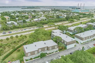 1901 Indian River Blvd, Vero Beach, FL 32960 - Photo 1