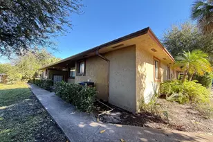 3120 Collin Dr, West Palm Beach, FL 33406 - Photo 1