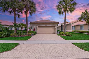 2235 Sapphire Cir, West Palm Beach, FL 33411 - Photo 1
