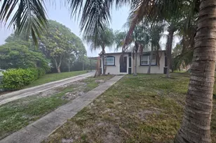 401 Seagrape Rd, Lantana, FL 33462 - Photo 1