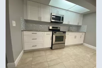 182 SE 10th Street, Deerfield Beach, FL 33441 - Photo 1