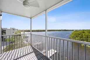 689 NE 6th Ct, Boynton Beach, FL 33435 - Photo 1