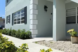 875 SW 4th Ct, Boca Raton, FL 33432 - Photo 1