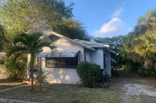 621 Wilmot St, West Palm Beach, FL 33405 - Photo 1