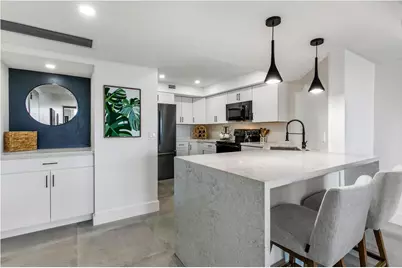 2425 Presidential Way #1101, West Palm Beach, FL 33401 - Photo 1