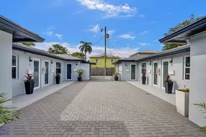 220 Walton Boulevard, West Palm Beach, FL 33405 - Photo 1