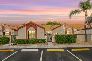 114 Centennial Ct, Deerfield Beach, FL 33442 - Photo 1