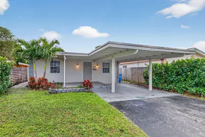 698 NE 36th Street, Oakland Park, FL 33334 - Photo 1