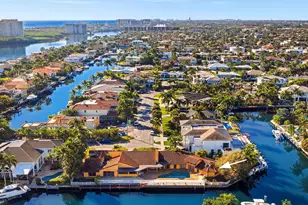 7401 NE Bay Cove Ct, Boca Raton, FL 33487 - Photo 1