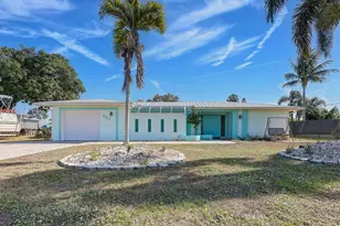 683 SE Harborview Dr, Port Saint Lucie, FL 34953 - Photo 1