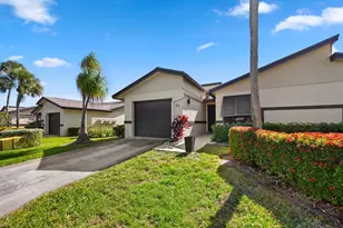 2 Ridge Pointe Dr, Boynton Beach, FL 33435 - Photo 1