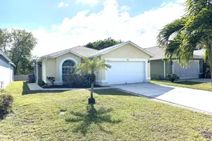 451 10th Pl, Vero Beach, FL 32960 - Photo 1