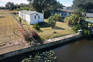 209 SE 8th St, Okeechobee, FL 34974 - Photo 1