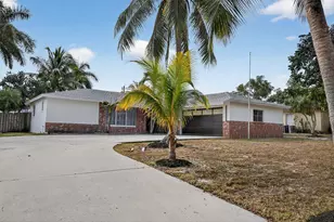 8776 SE Bahama Cir, Hobe Sound, FL 33455 - Photo 1