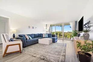 3900 Oaks Clubhouse Dr, Pompano Beach, FL 33069 - Photo 1