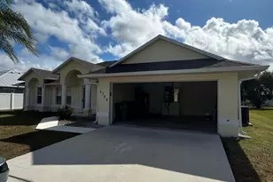 5704 NW Croton Ave, Port Saint Lucie, FL 34986 - Photo 1