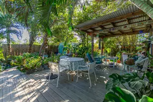 206 SE 3rd Ave, Boynton Beach, FL 33435 - Photo 1