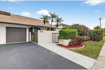 327 SW 29th Avenue, Delray Beach, FL 33445 - Photo 1