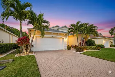 270 SW Lake Forest Way, Port Saint Lucie, FL 34986 - Photo 1