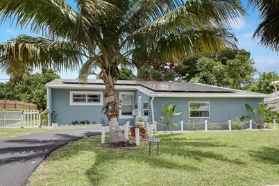 9277 Bloomfield Drive, Palm Beach Gardens, FL 33410 - Photo 1