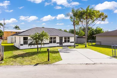 603 SW 10th Street, Belle Glade, FL 33430 - Photo 1