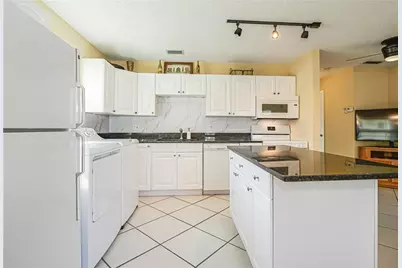 11 Vista Palm Lane #203, Vero Beach, FL 32962 - Photo 1