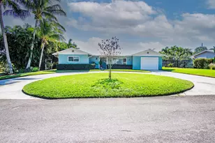 9464 SE Saturn St, Hobe Sound, FL 33455 - Photo 1