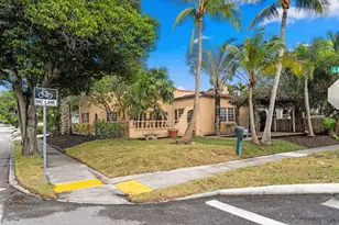 735 Colonial Rd, West Palm Beach, FL 33405 - Photo 1