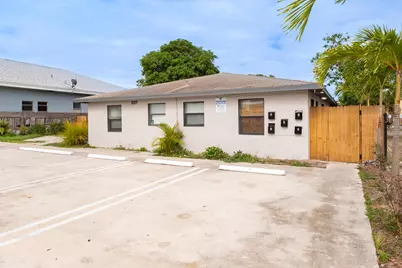 1009 9th Street #4, West Palm Beach, FL 33401 - Photo 1