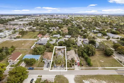 129 SW 6th Avenue, Delray Beach, FL 33444 - Photo 1