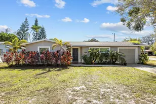 907 Antigua Ave, Fort Pierce, FL 34982 - Photo 1