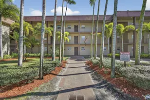 120 Sparrow Dr, Royal Palm Beach, FL 33411 - Photo 1