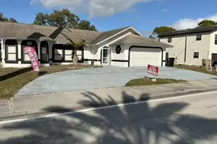 557 SE Port St Lucie Blvd, Port Saint Lucie, FL 34984 - Photo 1