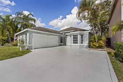 103 Saratoga Boulevard E, Royal Palm Beach, FL 33411 - Photo 1