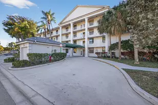 3716 Whitehall Dr, West Palm Beach, FL 33401 - Photo 1