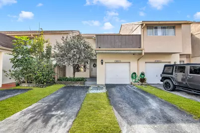 881 NW 81 Way #3, Plantation, FL 33324 - Photo 1