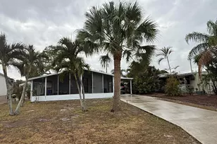 8508 SE Swan Ave, Hobe Sound, FL 33455 - Photo 1