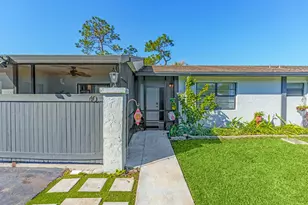 40 Seminole Ct E, Royal Palm Beach, FL 33411 - Photo 1