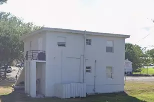 154 Bacom Point Rd, Pahokee, FL 33476 - Photo 1