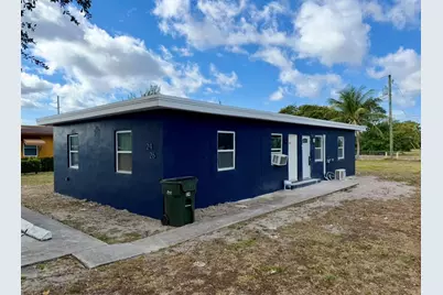 26 SW 10th Avenue, Delray Beach, FL 33444 - Photo 1