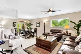 28 Colonial Club Dr, Boynton Beach, FL 33435 - Photo 1