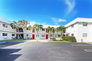 402 Lake Shore Dr, Lake Park, FL 33403 - Photo 1