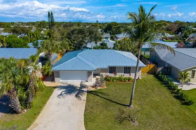 8993 SE Sandridge Avenue, Hobe Sound, FL 33455 - Photo 1