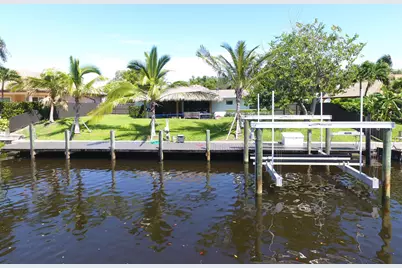 8336 SE Palm Street, Hobe Sound, FL 33455 - Photo 1