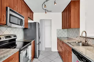 815 W Boynton Beach Blvd, Boynton Beach, FL 33426 - Photo 1