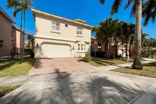 12431 SW 1st St, Plantation, FL 33325 - Photo 1